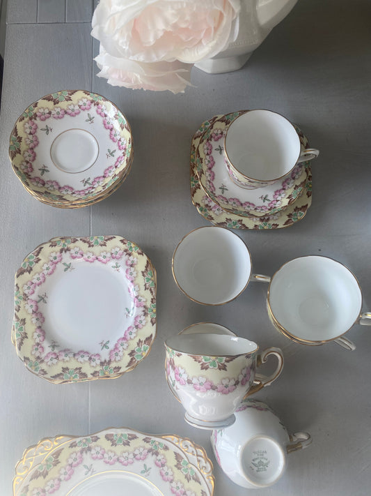 Vintage Tuscan fine bone china 19 piece