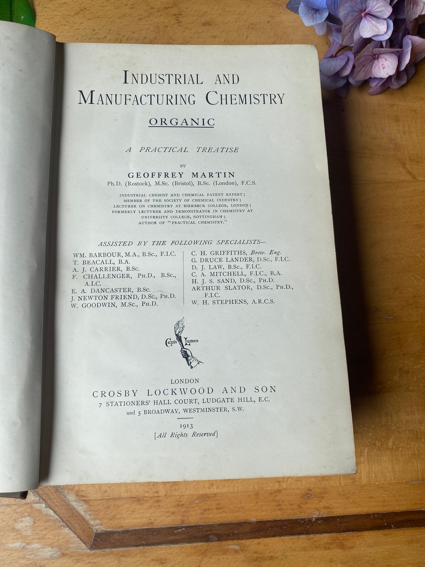 Industrial and manufacturing chemistry by; Geoffrey Martin 1913