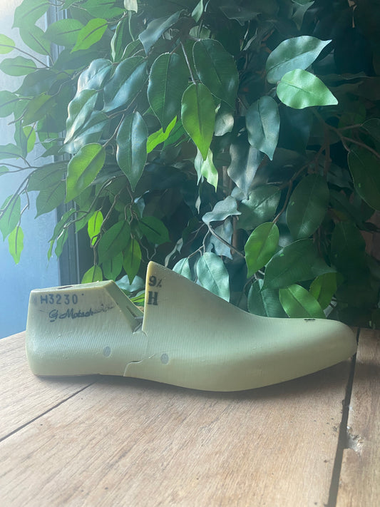 Vintage shoe last