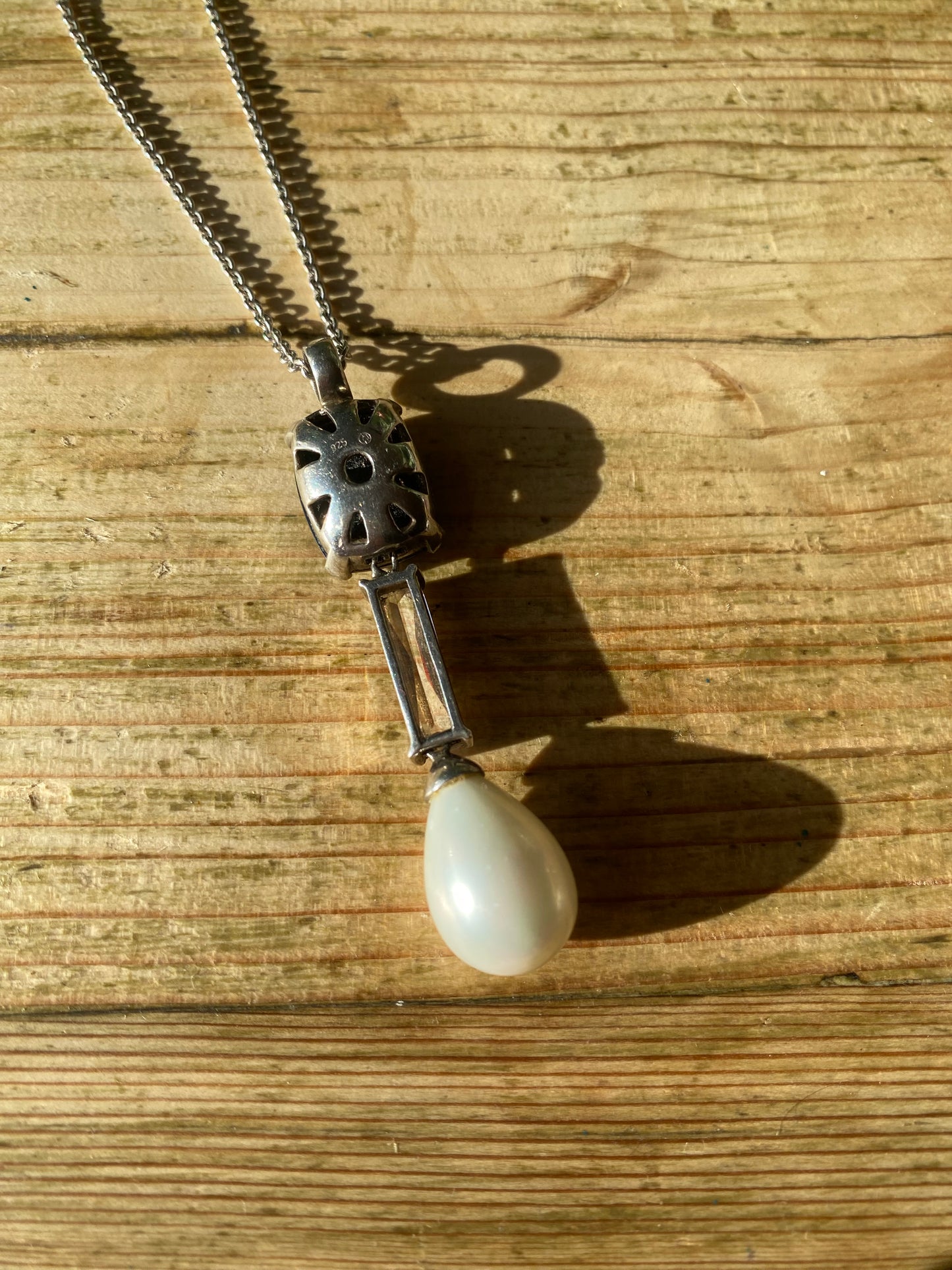 Silver pendent with faux Pearl