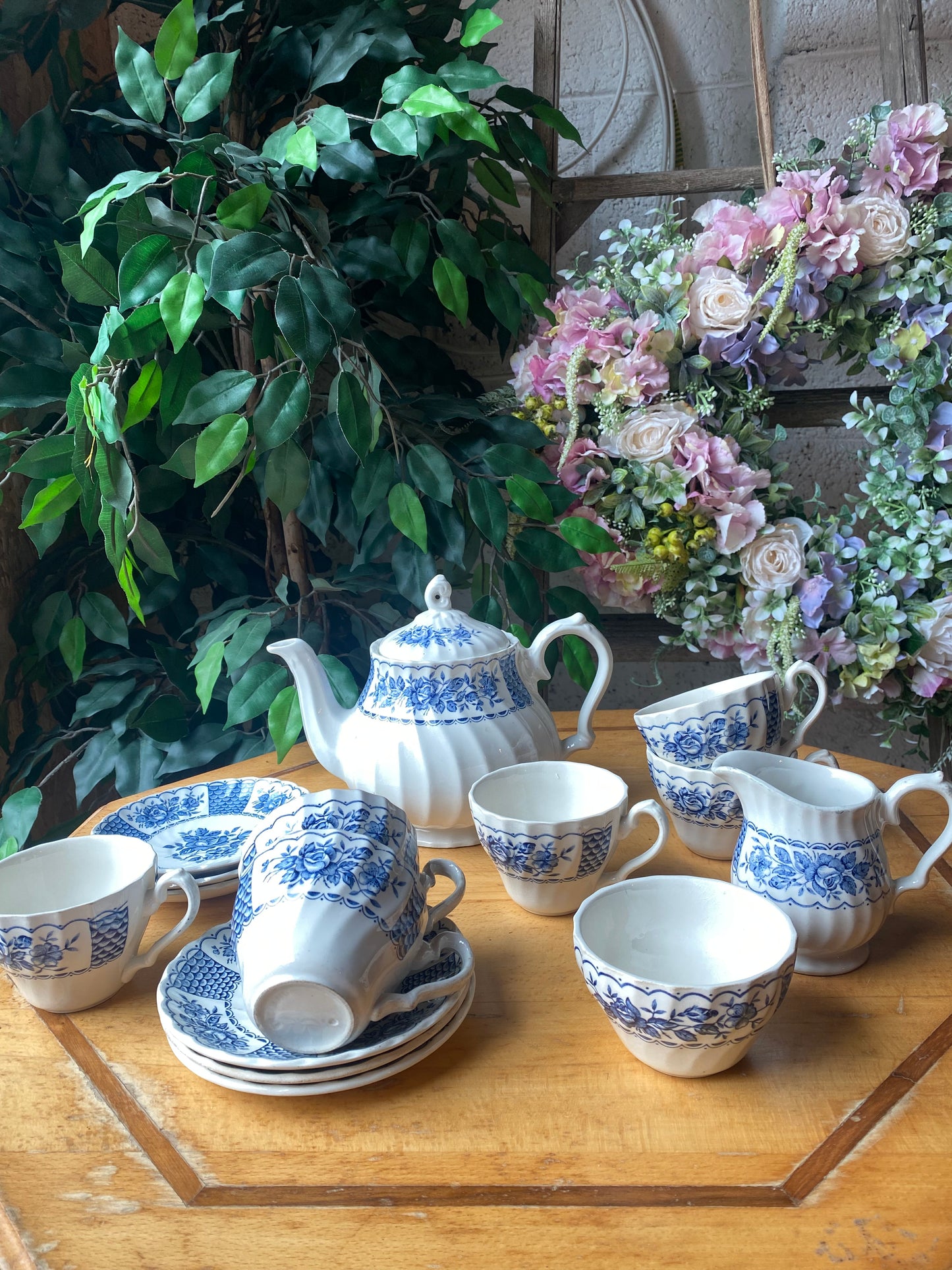 MYOTT melody tea set