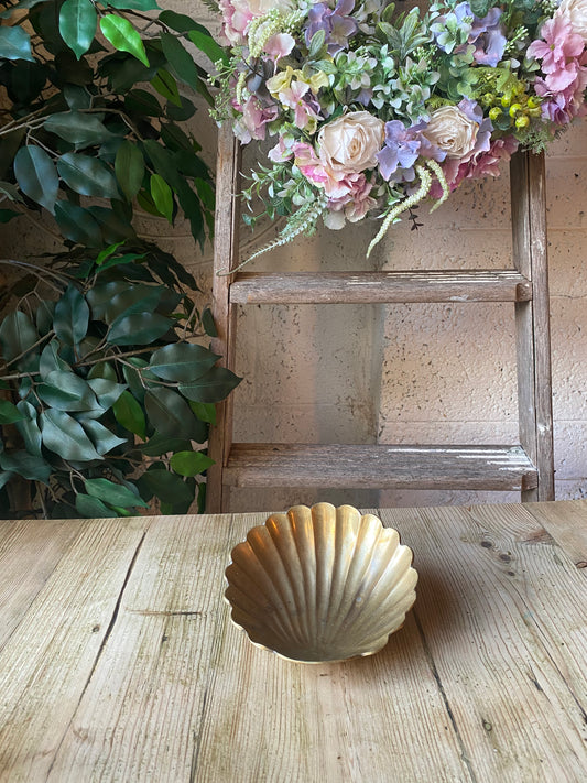 Vintage brass seashell soap dish