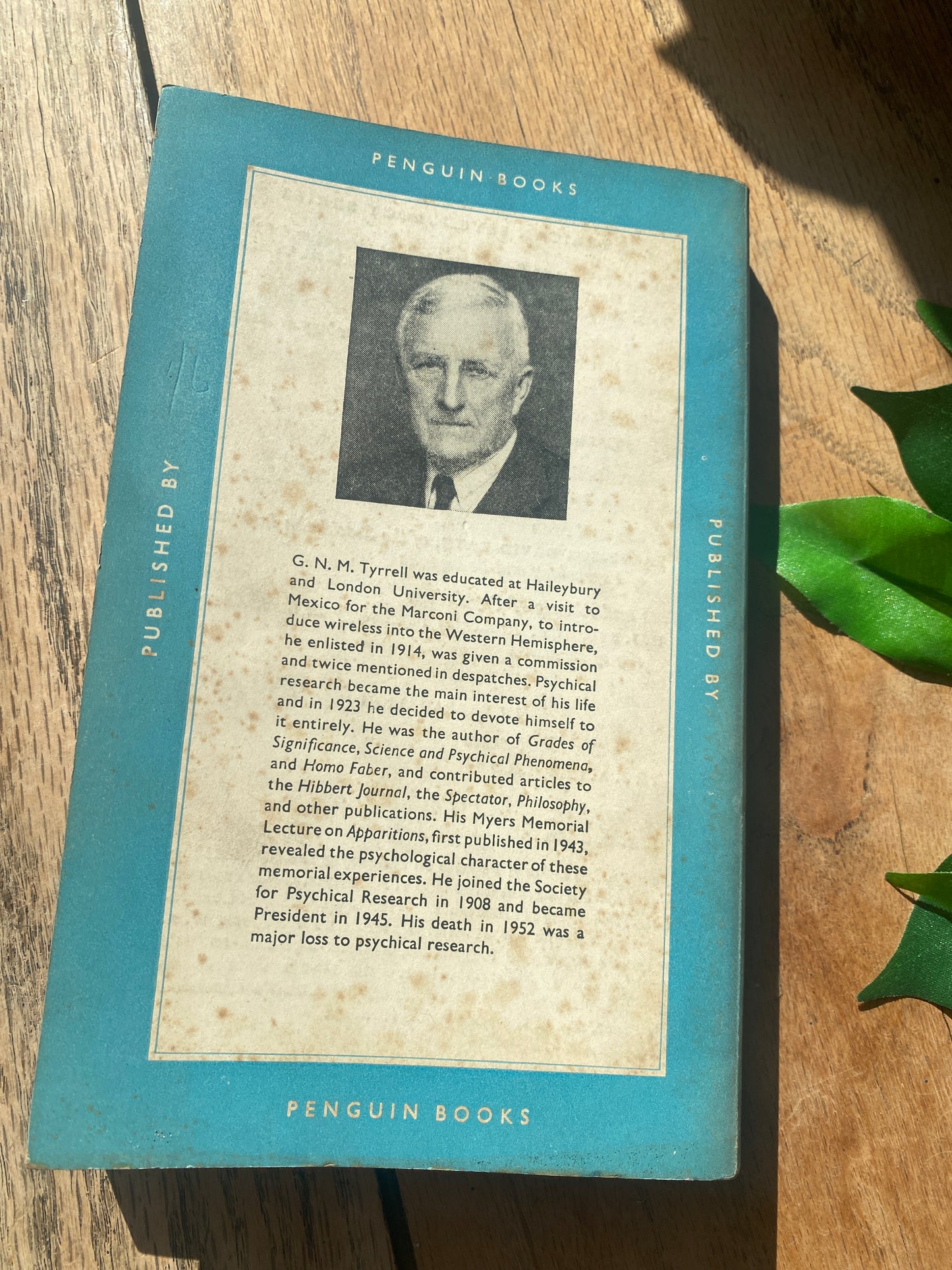 The personality of man - pelican softcover