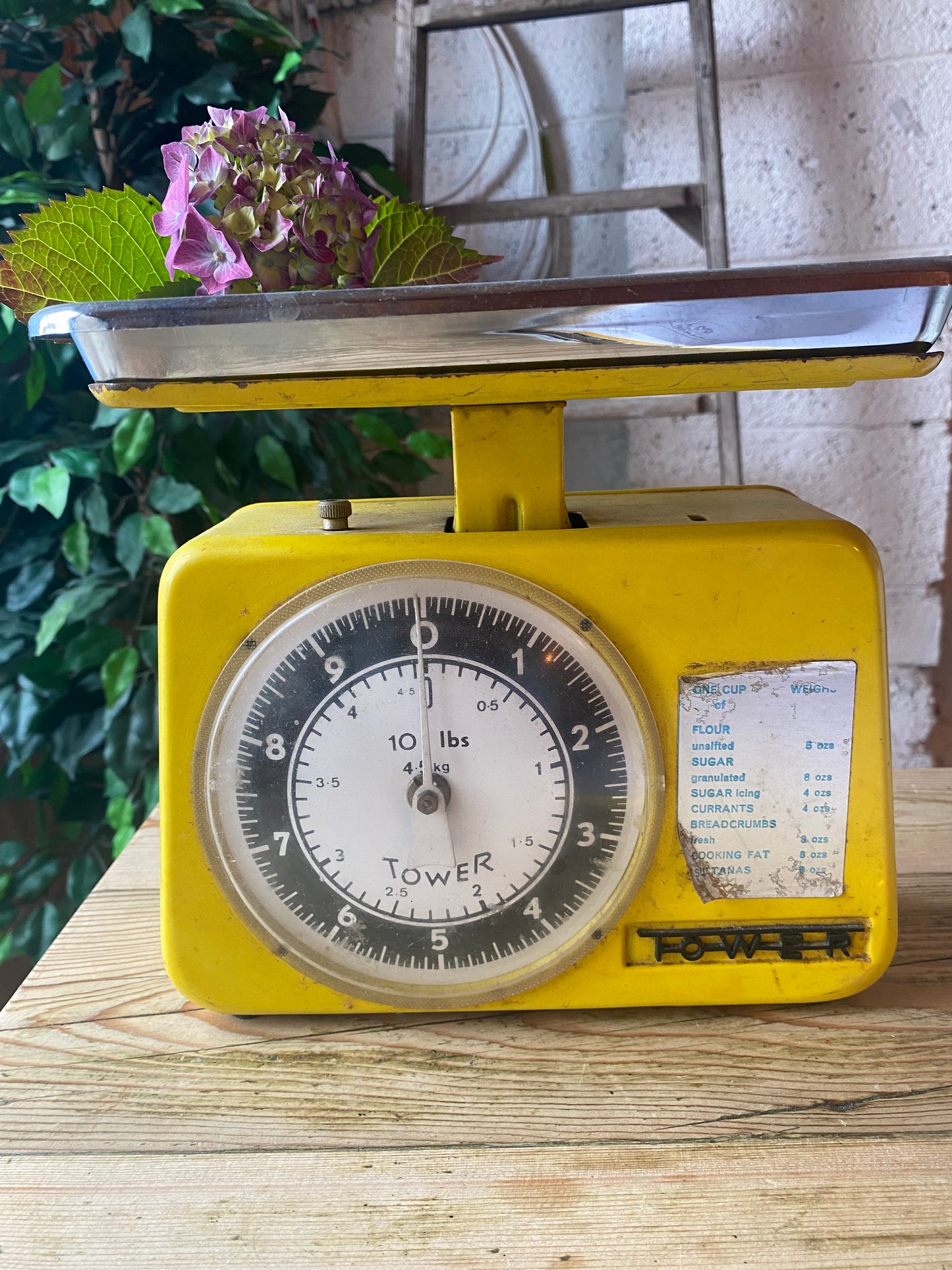 Vintage weighing scales by Tower yellow