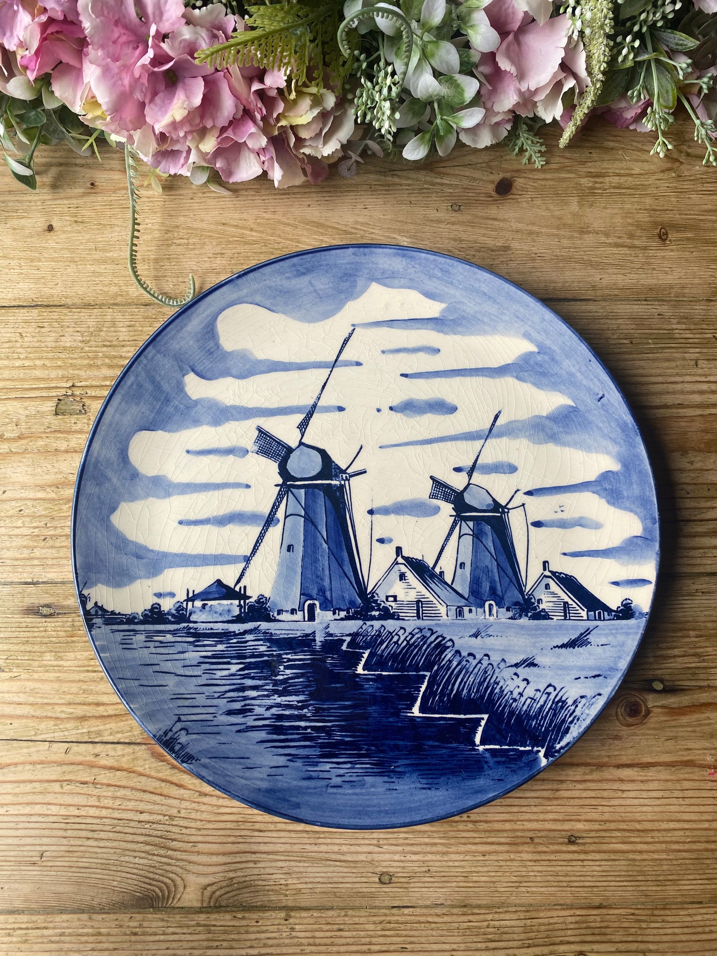 Vintage delft Holland wall plate