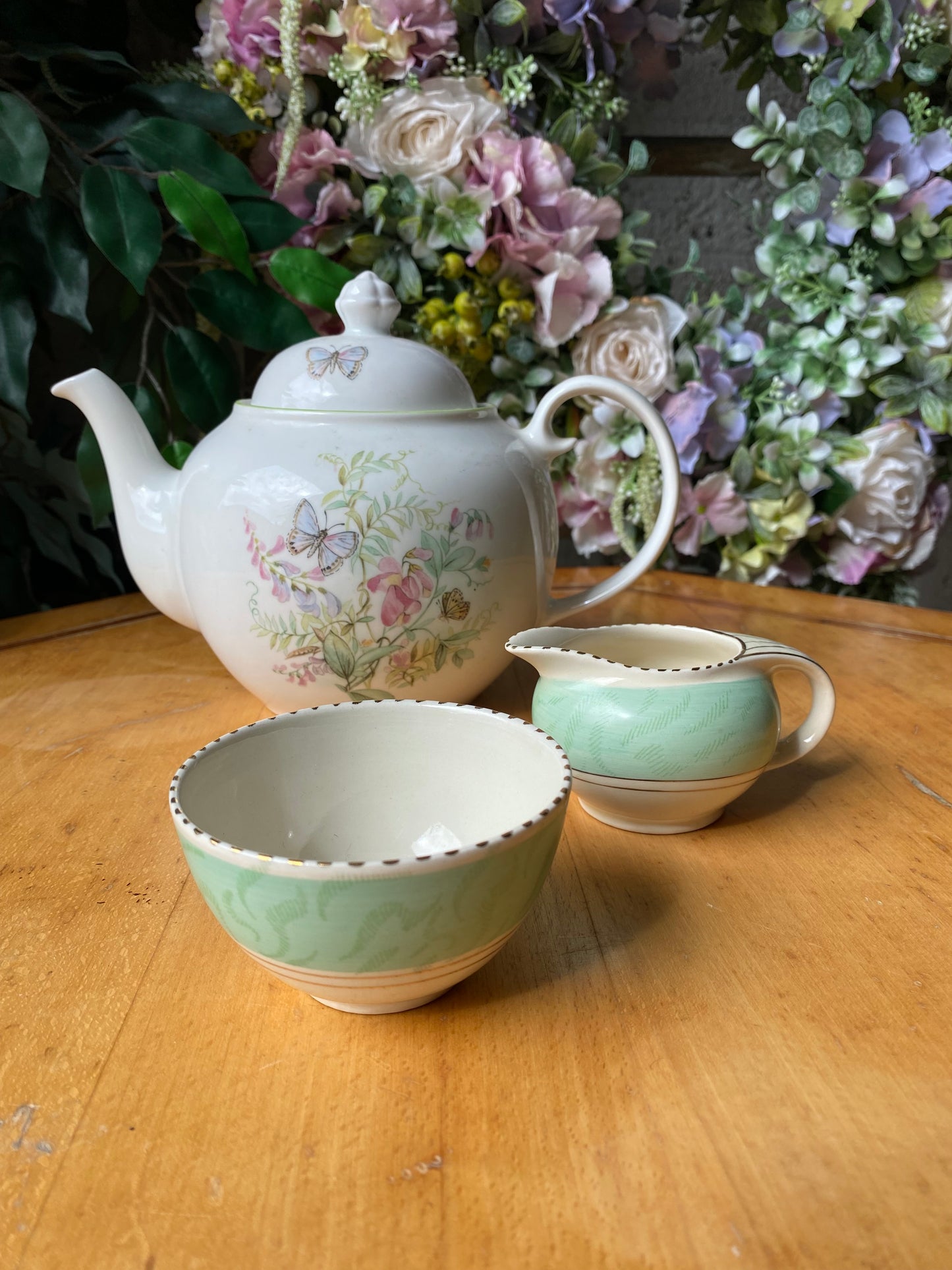 Vintage tea trio