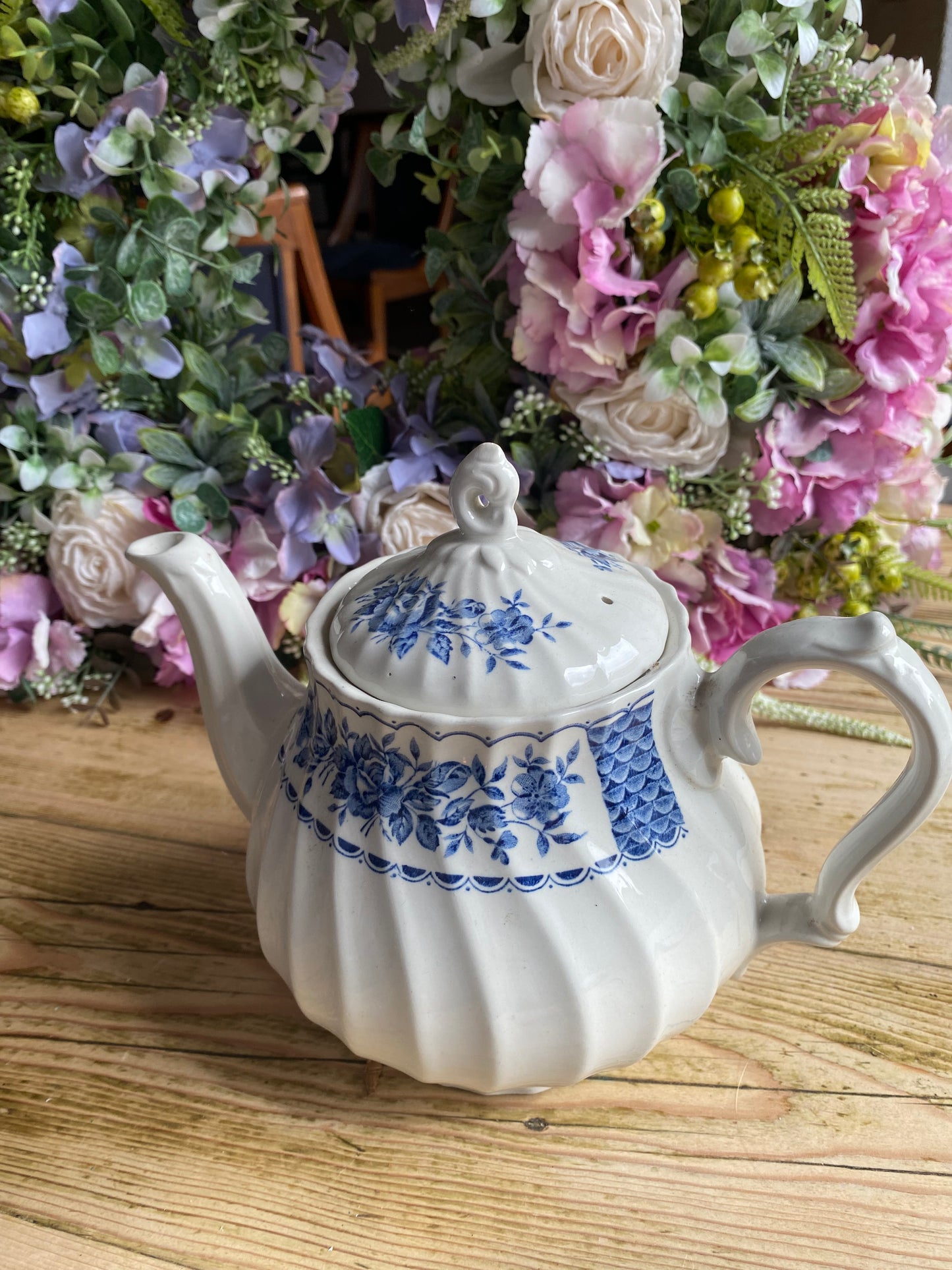 Vintage MYOTT Melody teapot