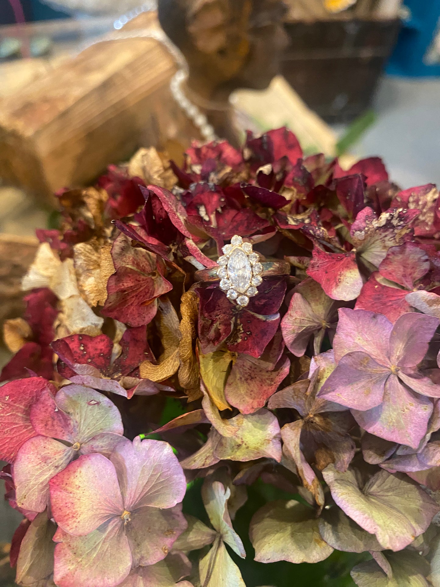 14ct gold vintage marquise ring with CZ stones